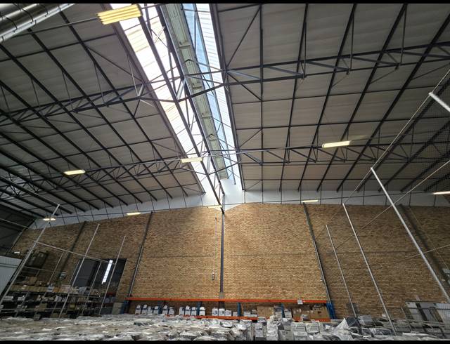 3,384M² WAREHOUSE TO LET IN TUNNEY